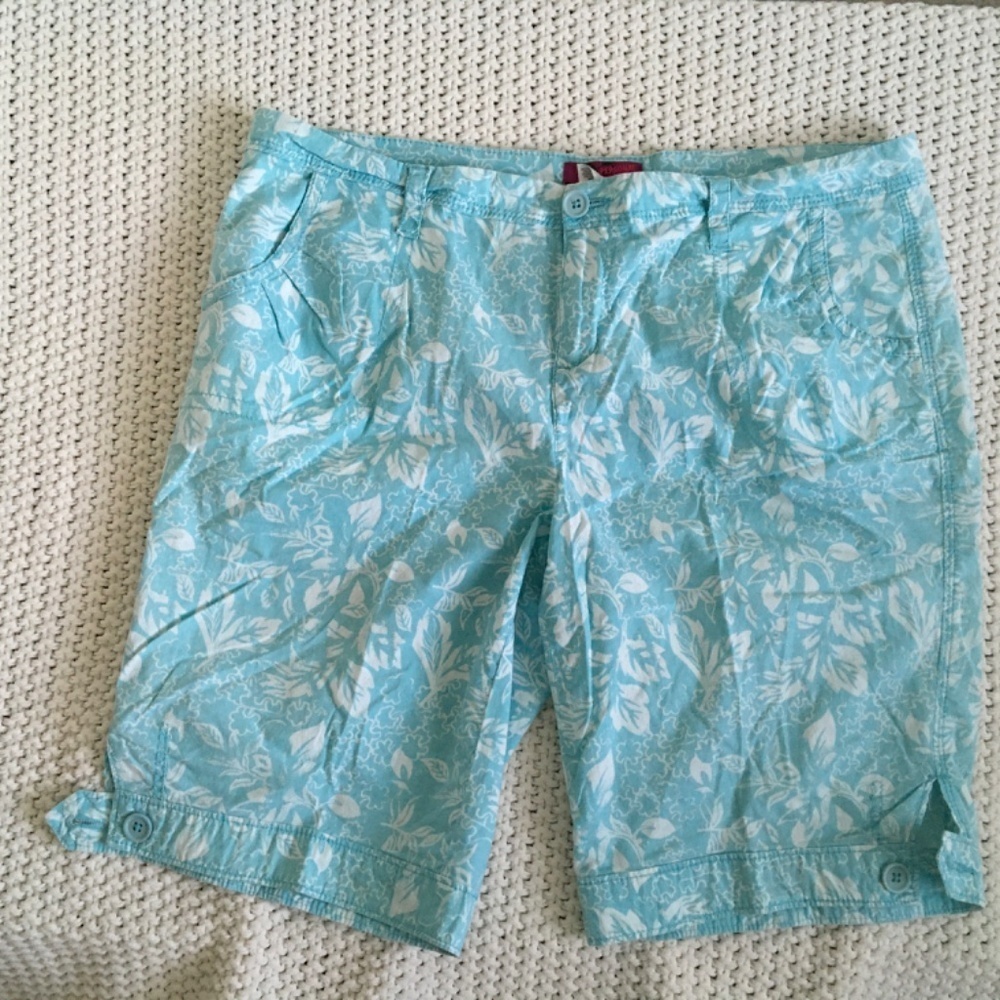 PERSONAL IDENTITY BLUE AND WHITE WALKING SHORTS JUNIOR SIZE 13             (15)